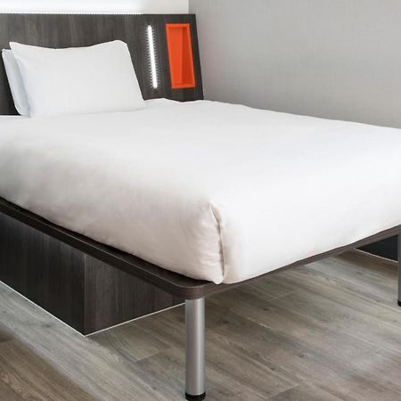 Easyhotel Reading Luaran gambar