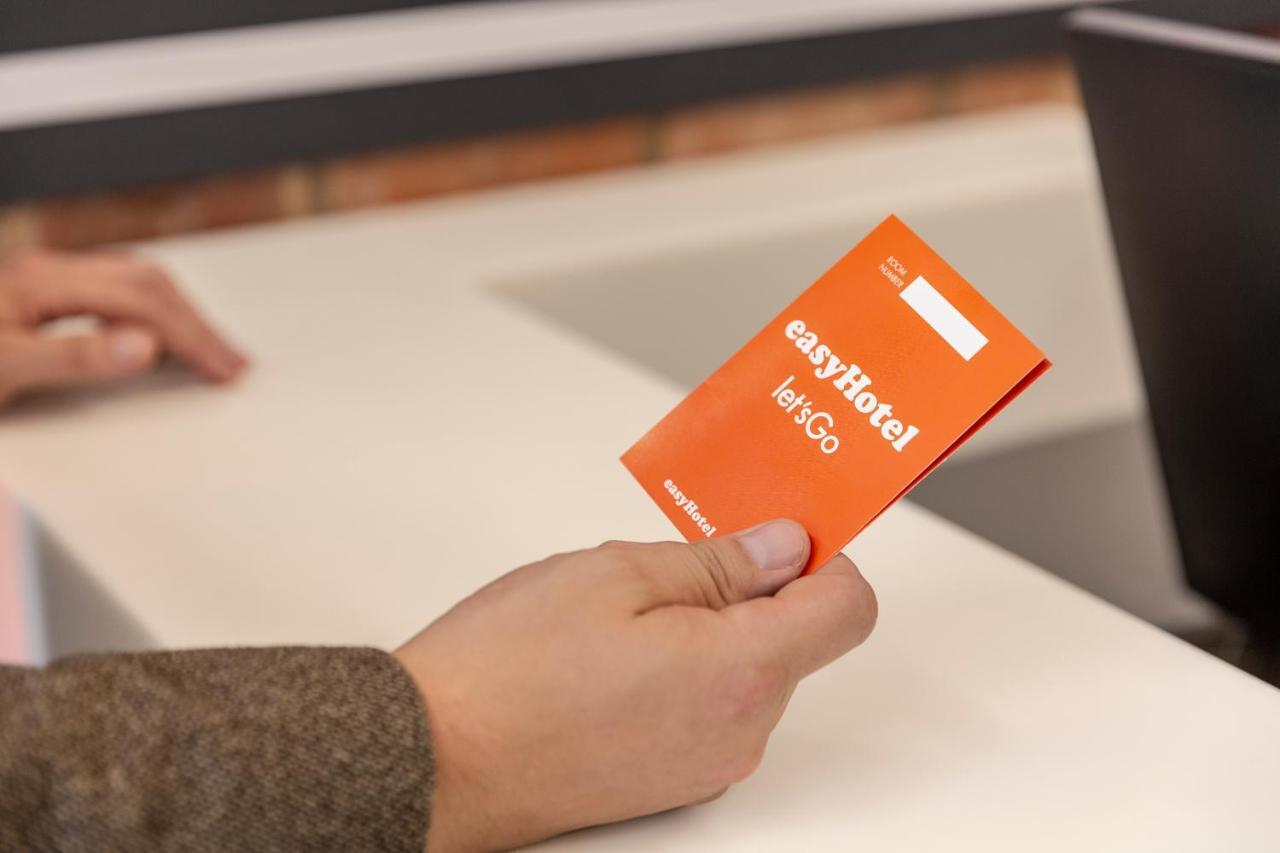 Easyhotel Reading Luaran gambar