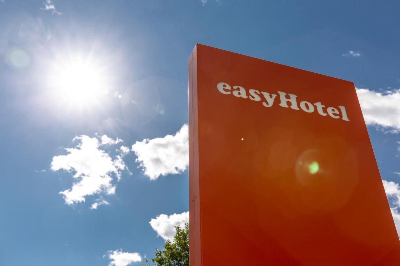 Easyhotel Reading Luaran gambar