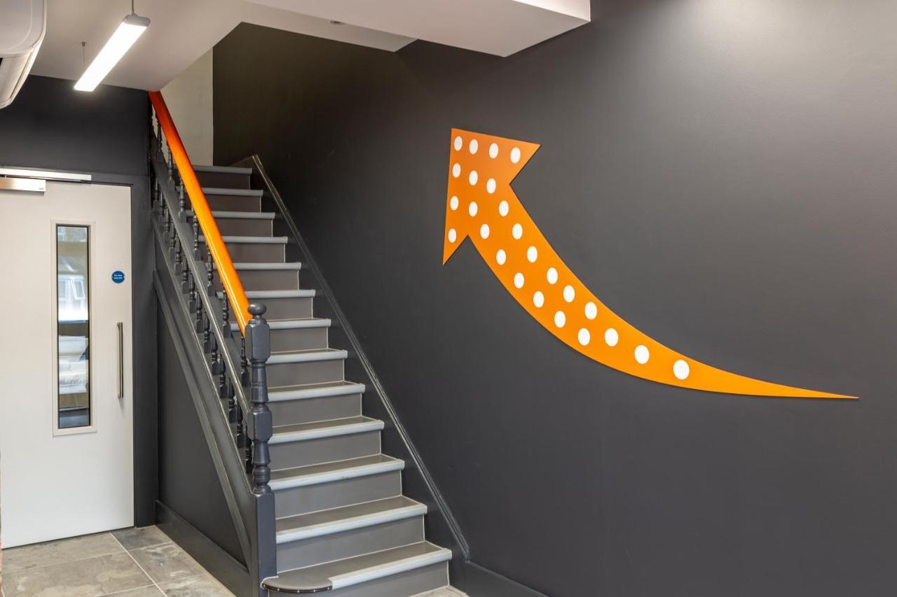 Easyhotel Reading Luaran gambar